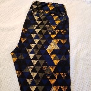 LuLaRoe Pants - Lularoe TC Leggings Triangle Pattern LuLaRoe Pants - Lularoe TC Leggings Triangle Pattern